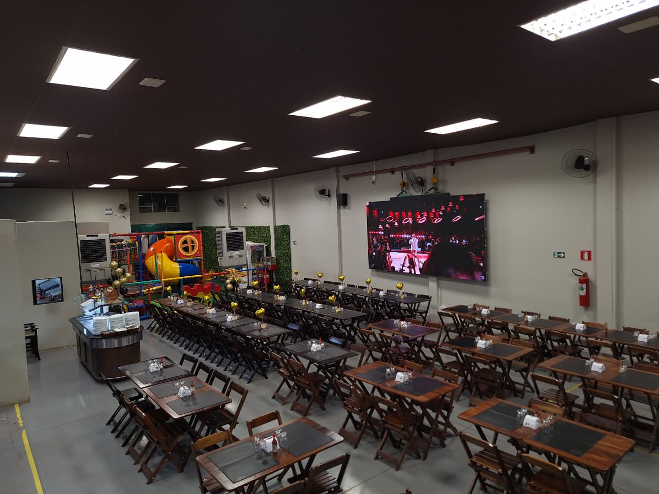 Ambiente da Pizzaria Tio André 2